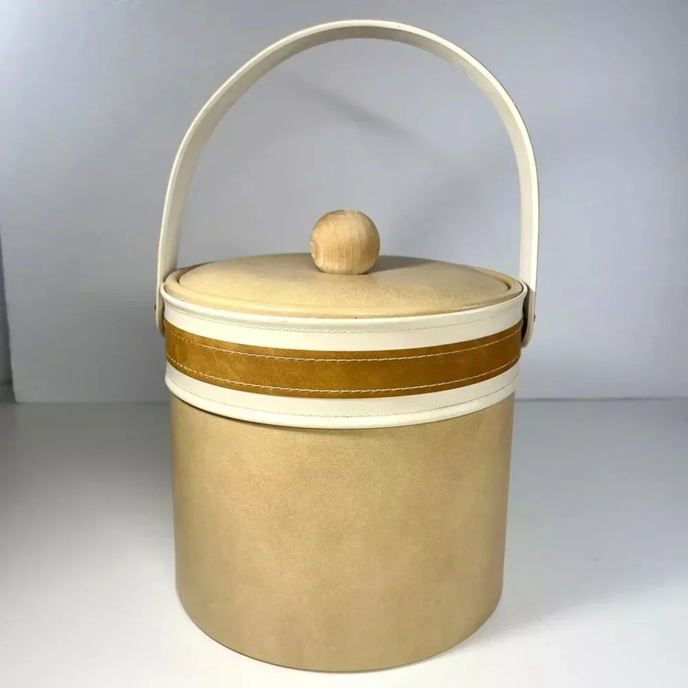 Vintage Georges Briard MCM Ice Bucket Tan Brown‎ Faux Leather Wood Knob Handle